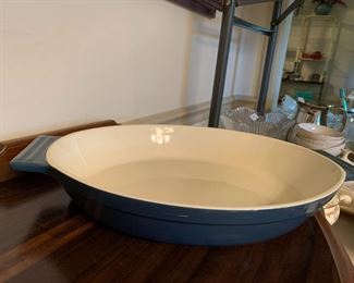 #185	Cuisinart blue casserole dish 	 $20.00 			
