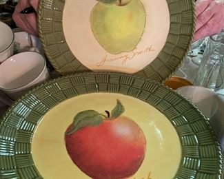 #196	Susan Wingert Cracker barrel old country store 8 apple plates 	 $24.00 			
