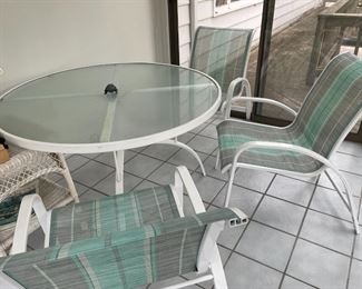 Glass Top Patio Table & Chairs