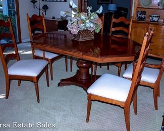 DINING ROOM SET - TABLE WITH 6 CHAIRS