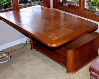 COFFEE TABLE WITH LIFT TOP FEATURE
