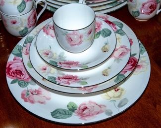 MIKASA COUNTRY ROSES