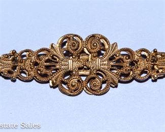 VICTORIAN BROOCHES