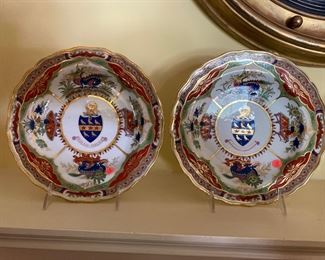 Pair Worcester “Bengal Tiger” Armorial  Plates. Late 18th century.