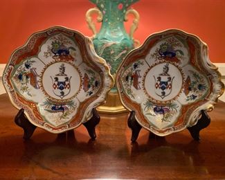 Chamberlain’s Worcester Bengal Tiger Armorial Sweetmeat Shell Dishes. Early 19th century.