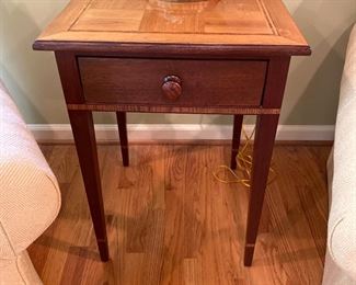 20th century Lamp table with light wood top, banding, stringing.