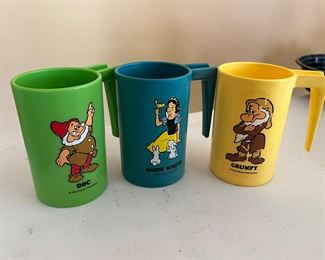 Vintage Disney/Snow White plastic mugs