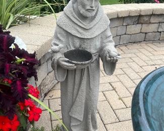 More garden treasures....