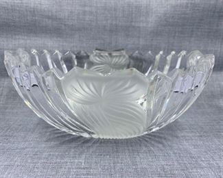 Mikasa Oval Frosted Flower Bowl