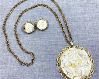 1970s Stone Chips Medallion Necklace and Matching Earrings
