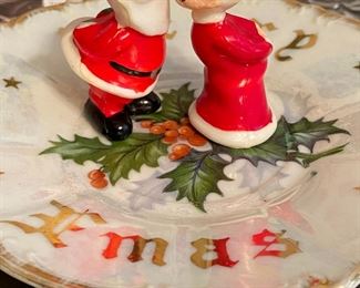 Vintage Kitschy Christmas Santa and Mrs Claus Plastic Figurines