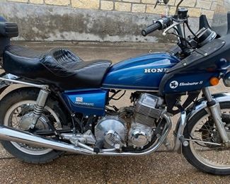 1977 Honda  CB750A Hondamatic Motorcycle - Perfect project bike! Needs a little work to be road ready. Clean title.