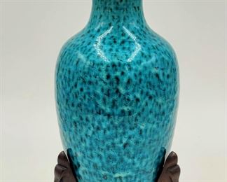 Qing Kangxi Vase on Stand (1654-1722AD)