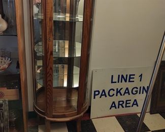 Newer display cabinet