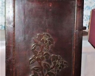 WOOD CARVED SCREEN