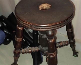PIANO STOOL