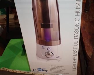 HUMIDIFIER