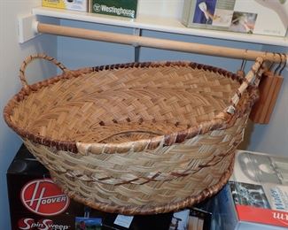LARGE RD BASKET