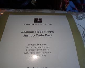 SHEETS - BLANKETS - PILLOWS - PILLOW CASES