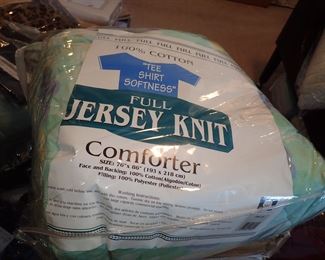 SHEETS - BLANKETS - PILLOWS - PILLOW CASES