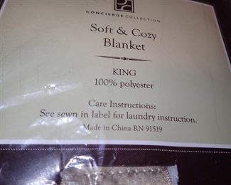 SHEETS - BLANKETS - PILLOWS - PILLOW CASES