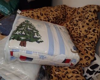 SHEETS - BLANKETS - PILLOWS - PILLOW CASES