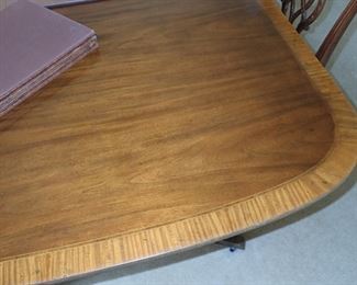 EXCEPTIONAL DINING TABLE WITH DETAILED CHAIRS AND LEAVES