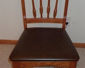 SIDE CHAIR