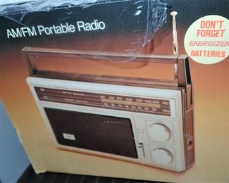 PORTABLE RADIO