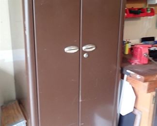 METAL STORAGE CABINET