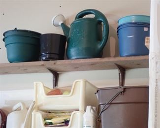 GARDEN WATERING CAN