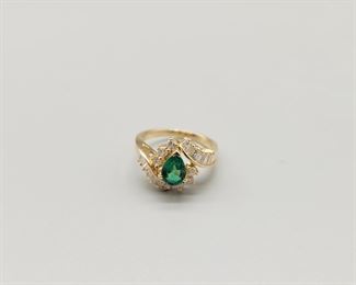 14k Gold Emerald & Diamond Ring 
