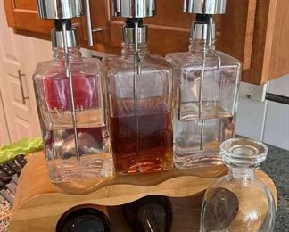 Liquor Dispensers Wine Holder