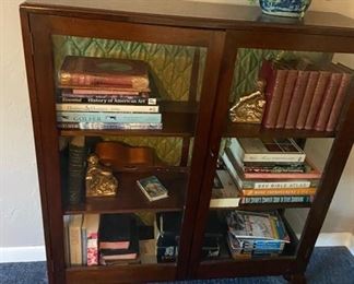 Book shelf from the 30's (maybe 40's). Old and beautiful for sure!