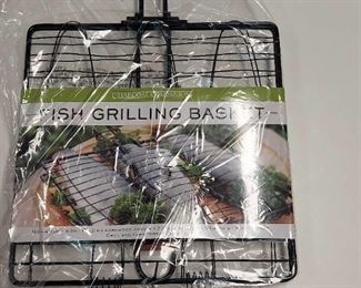 Charcoal Companion Non-Stick Triple Fish Grilling Basket With Folding Handle
