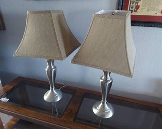 2 lamps - one needs bulb