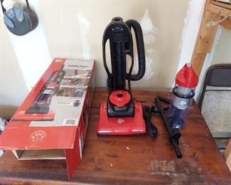 Dirt Devil Vacuum - never used, missing screw to attach handle