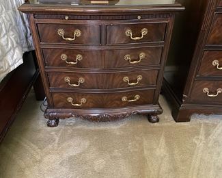 Pr. Drexel Heritage Chippendale-style night stands                    27.5"h x 28"w x 16.5"d