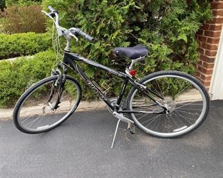Giant Cypress DX bicycle     $200.00