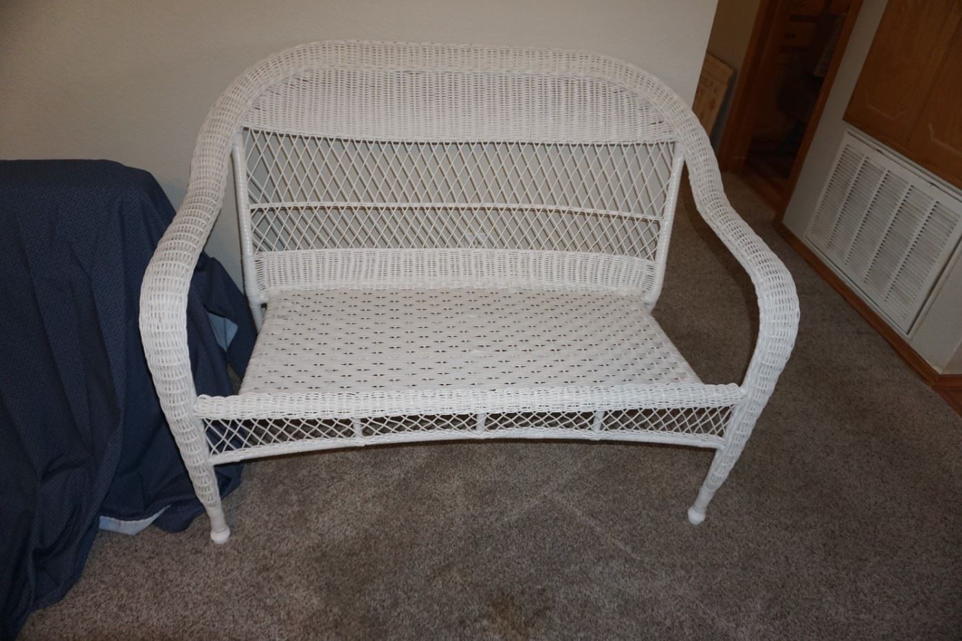  wicker settee