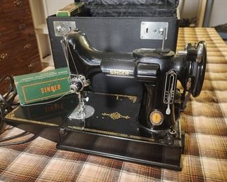 Singer Featherweight sewing machine 
