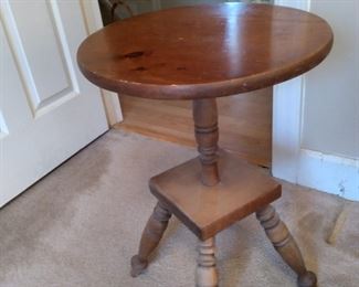 small round table