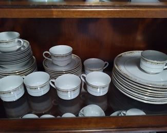 Signature Collection Queen Anne China