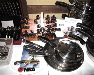 Cutco's largest knife set