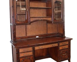 
Lot 562
Quality 2pc Sligh Furniture mahogany finish office credenza/desk with hutch top in the faux bamboo frame
