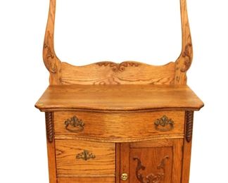 
Lot 622
Antique oak washstand with towel bar
