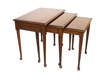 
Lot 676
Set of 3 solid cherry graduating queen Anne nesting tables
