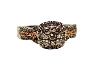 
Lot 684A
Beautiful 14K white and rose gold diamond ring in the halo style approx. size 9
