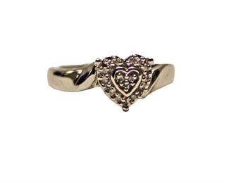 
Lot 698
.25ct diamond 10K white gold ring approx. size 7
