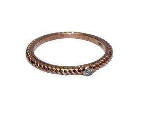 
Lot 699
.01ct diamond 14K rose gold over sterling silver ring approx. size 8
